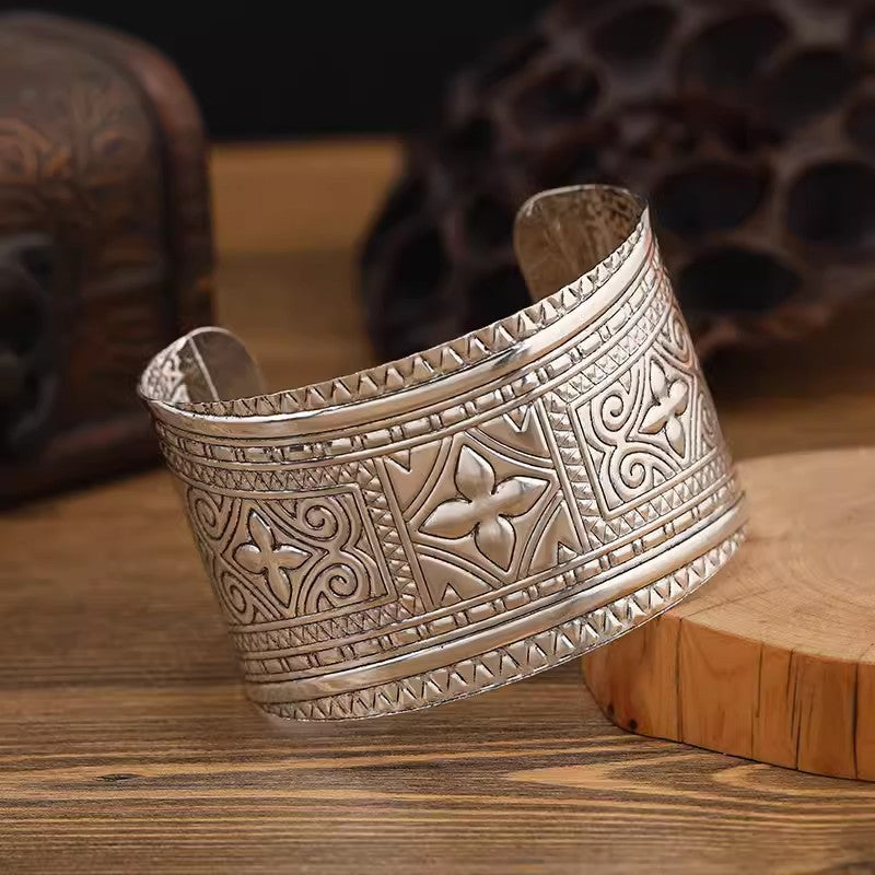 Wholesale Vintage Ethnic Style Bracelets with Carved Patterns Bohemian ACC-BT-Miaosi004
