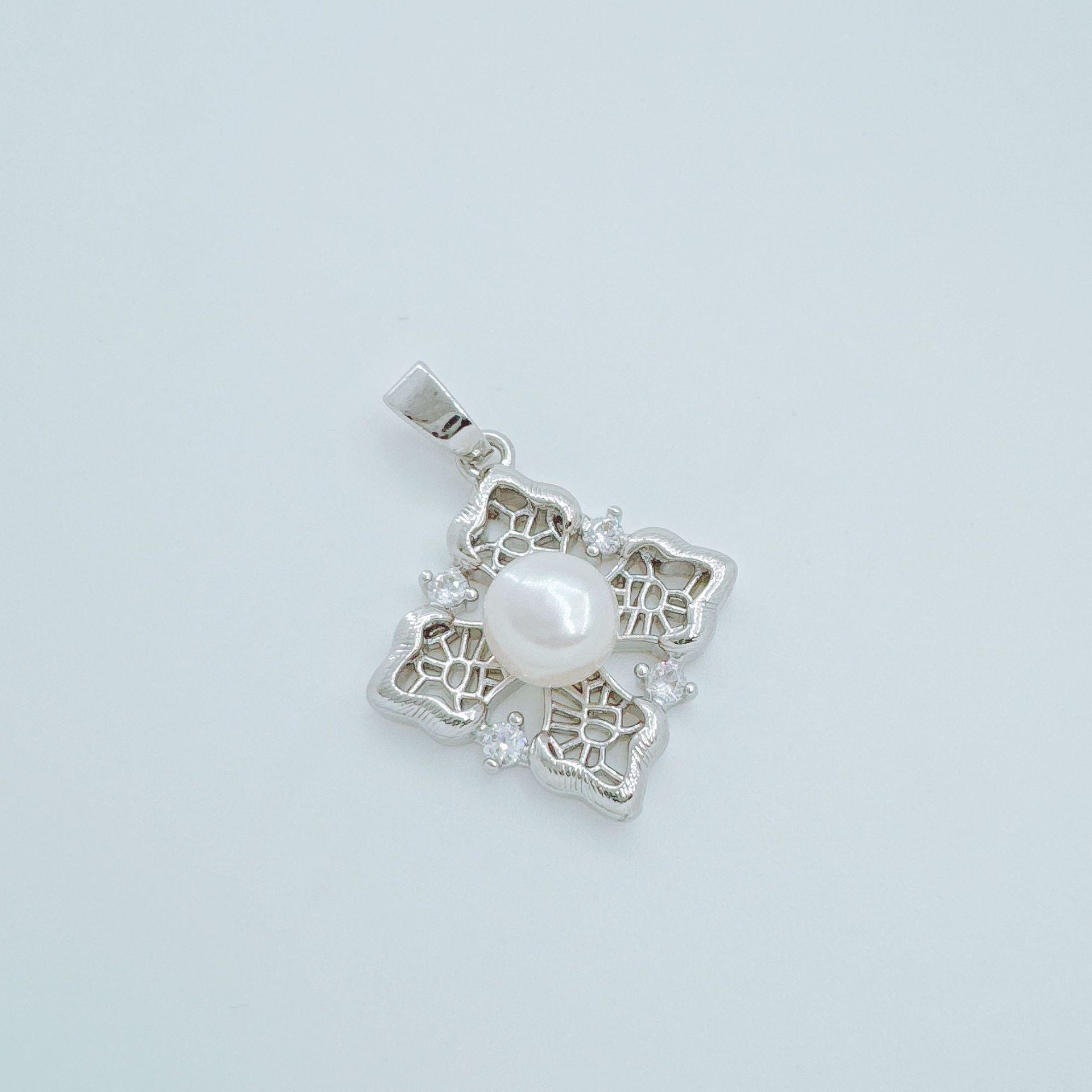 Wholesale Copper Zircon Jewelry Set with Four-Leaf Clover Design,  Real Gold Electroplated Fashion Accessory for Women Party Wear