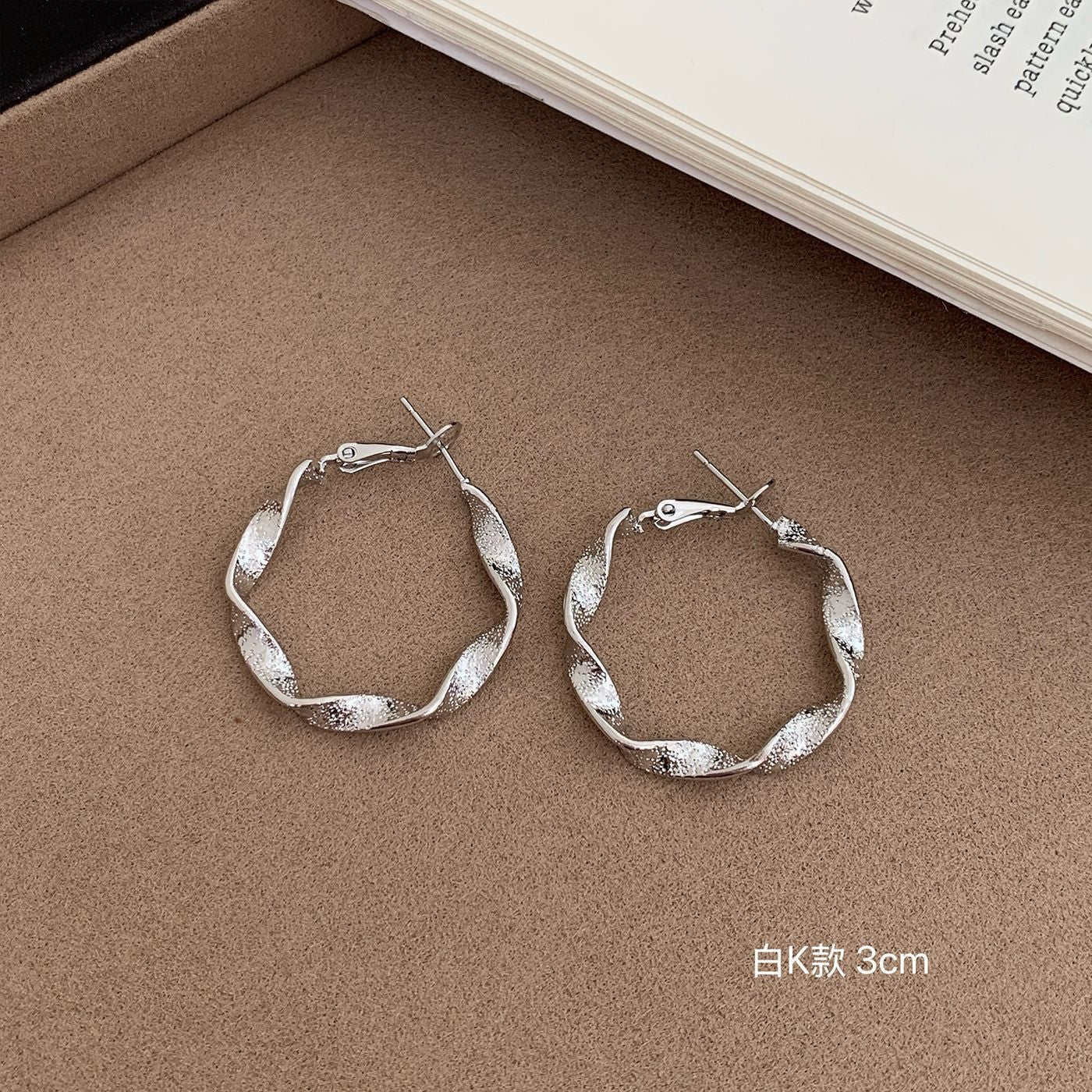 Wholesale Large earrings  suitable silver needle earrings large circle plain earrings