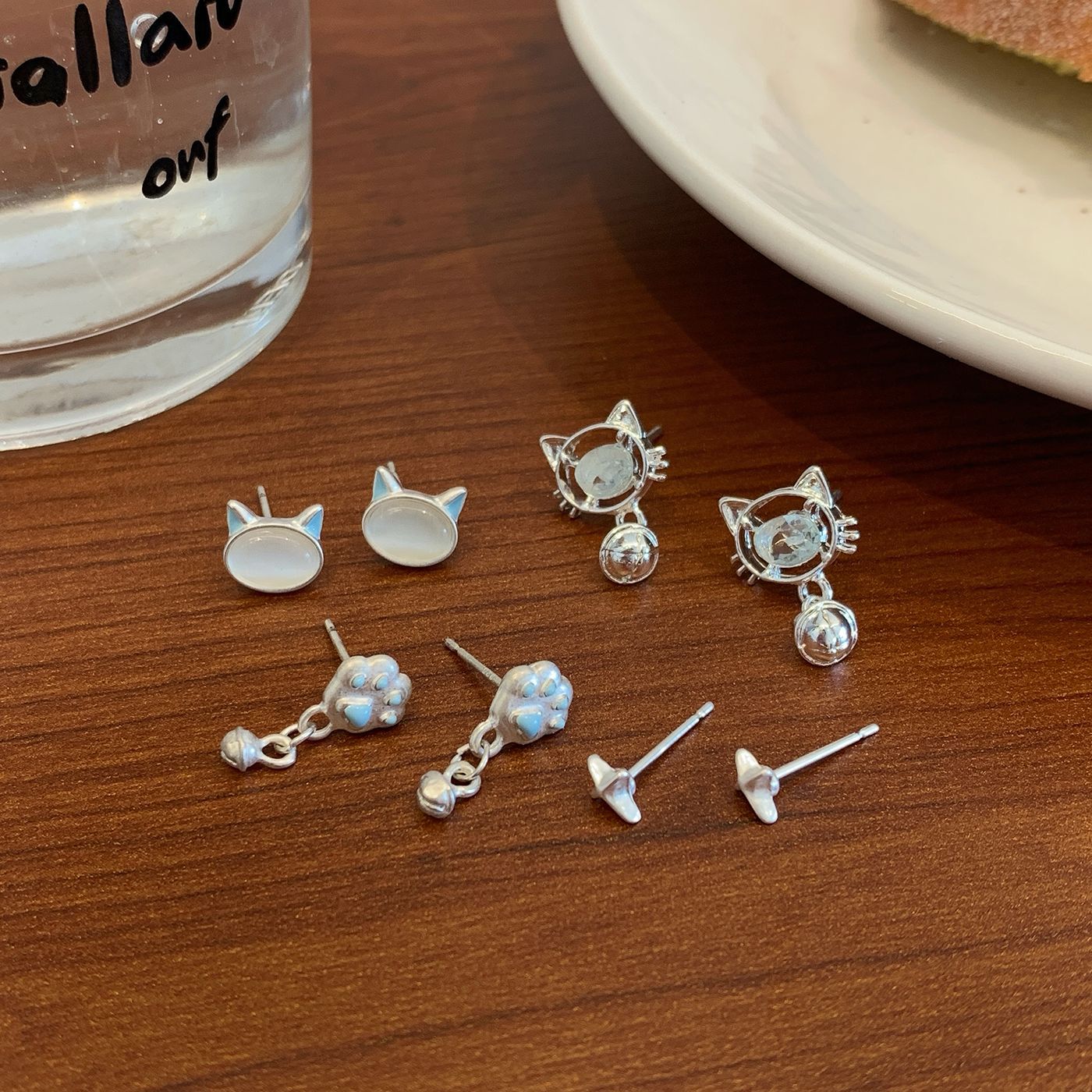 Wholesale Cat' s Eye Stone Earring Set Cartoon Silver Needle Earrings