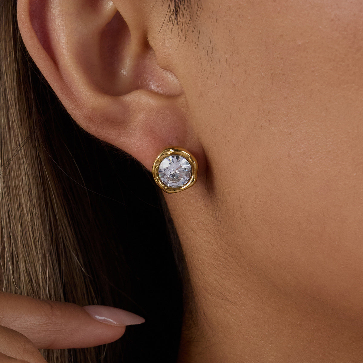 Wholesale  18K Gold Stainless Steel Round White Zircon Earrings