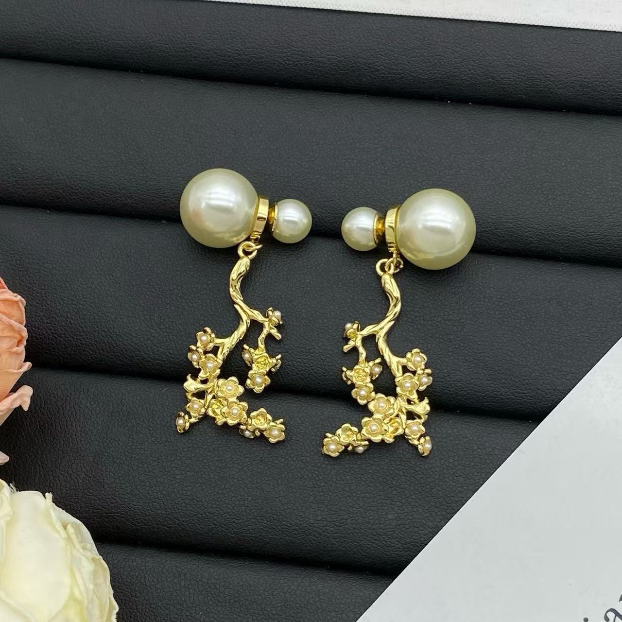 Wholesale Man-made Pearl Flower Earrings ACCVIP