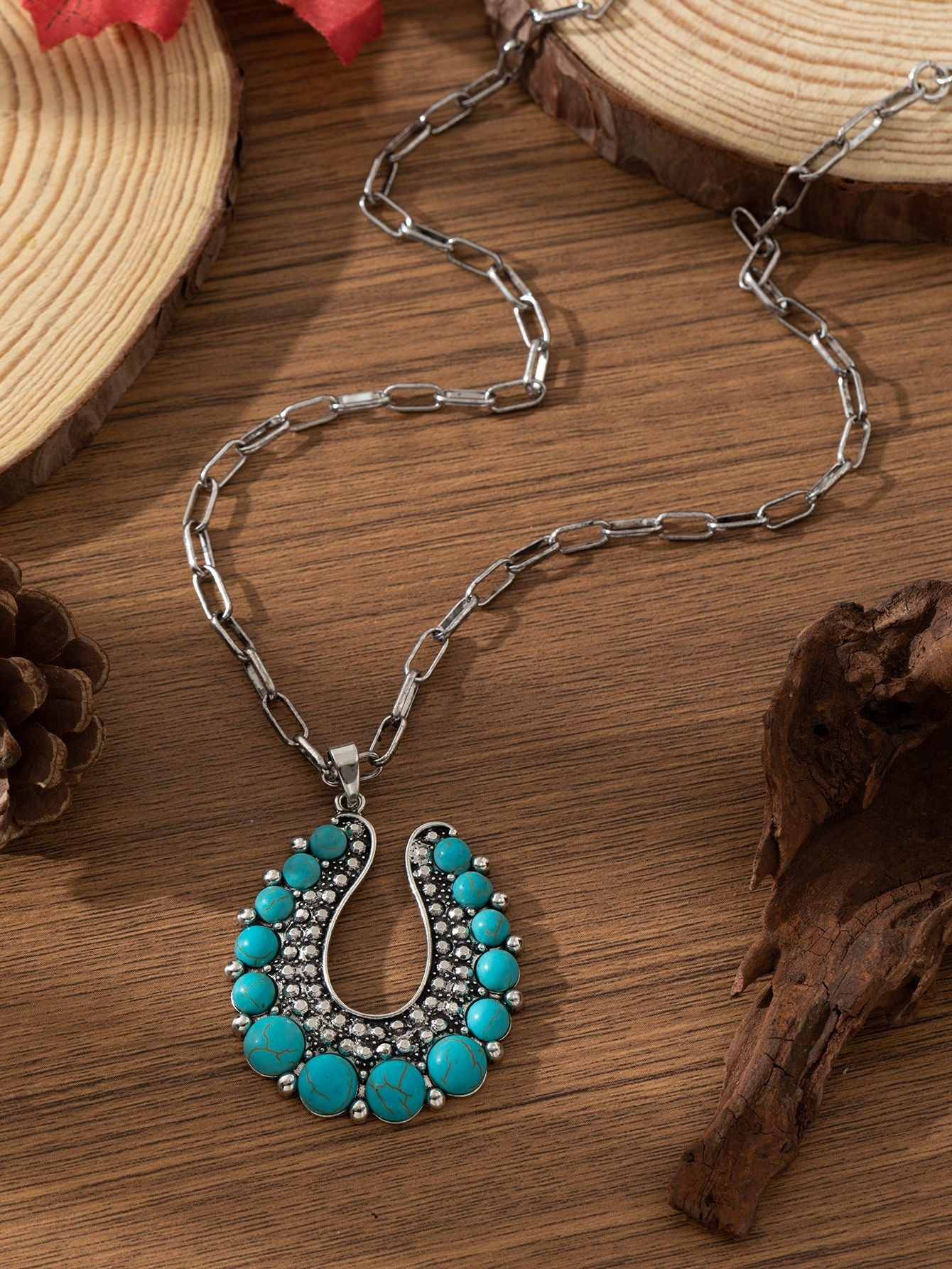 Wholesale Ethnic Style Butterfly Pendant Necklace Turquoise Alloy Fashion Accessory