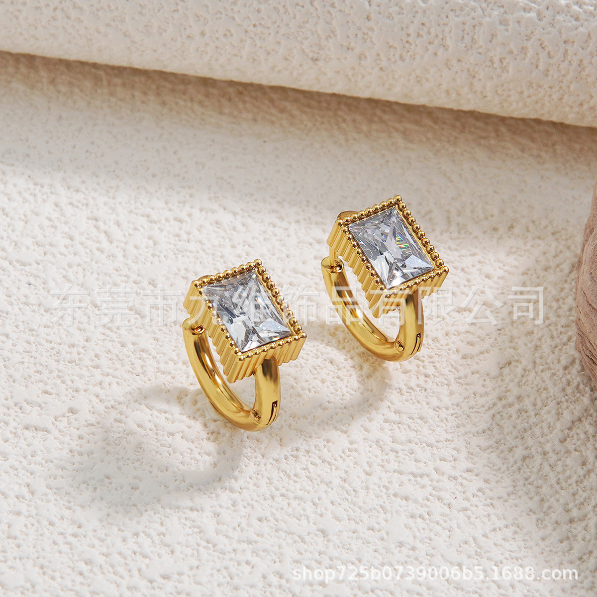 Wholesale stainless steel earrings vintage emerald diamond earrings