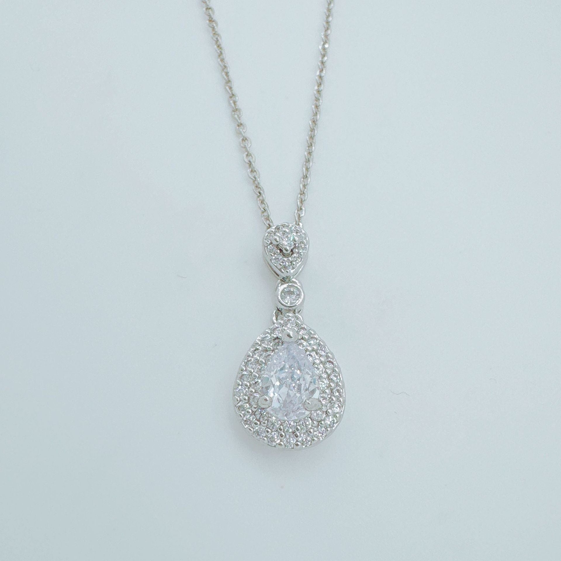 Wholesale Cubic Zirconia Gold Plated Pendant Necklace for Women Boutique Resale Jewelry Accessory