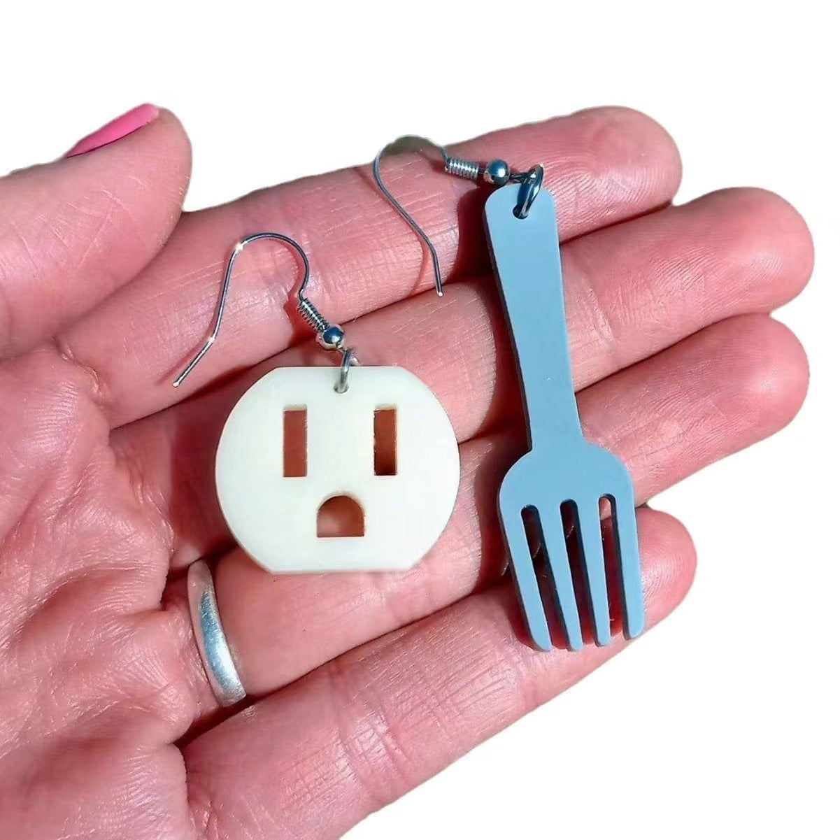 Wholesale mini knife and fork asymmetric earrings