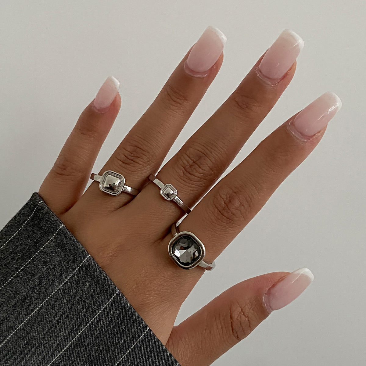 Wholesale acrylic black diamond ring