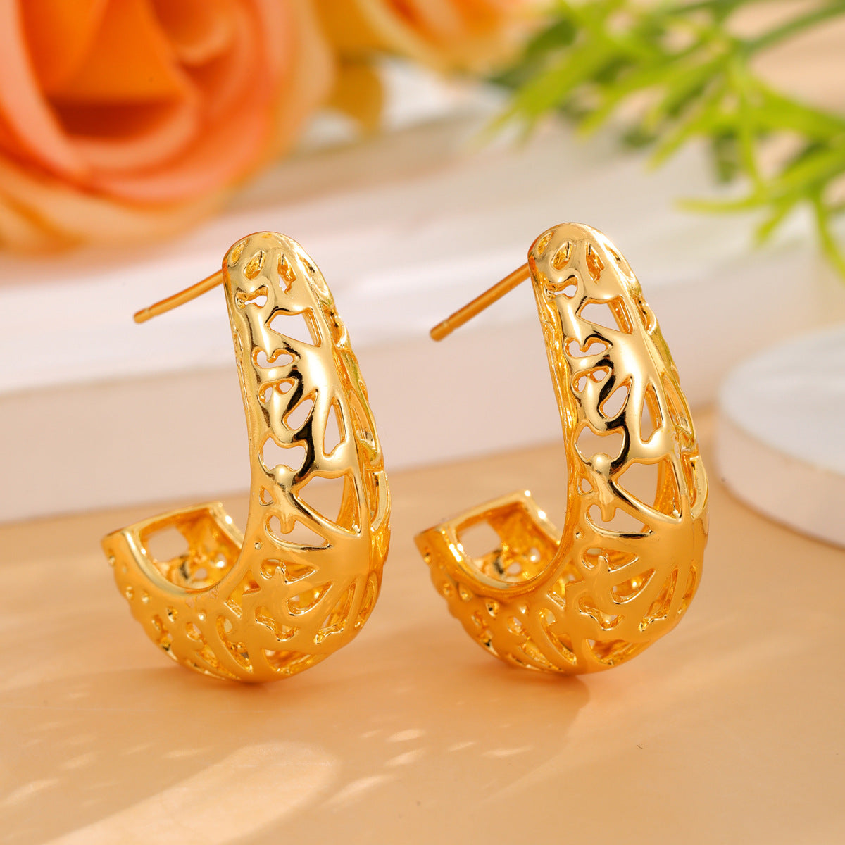 Wholesale  Stainless Steel Hollow Retro  All-match Earrings