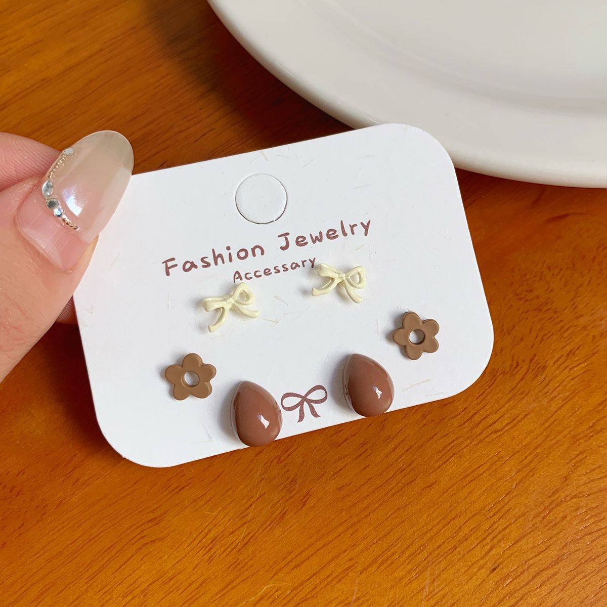 Wholesale Autumn cat geometric bean earrings set silver needle simple small flower bow earrings