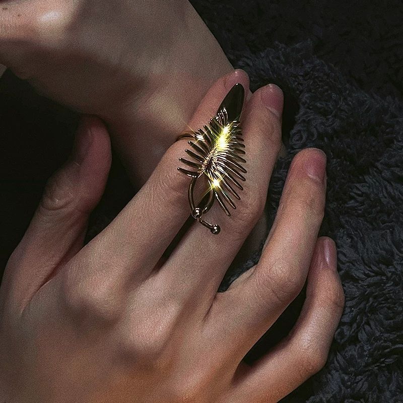 Wholesale Zinc Alloy Butterfly Bone Open Adjustable Ring Gold Tone Fashion Jewelry Accessory Boutique Resale
