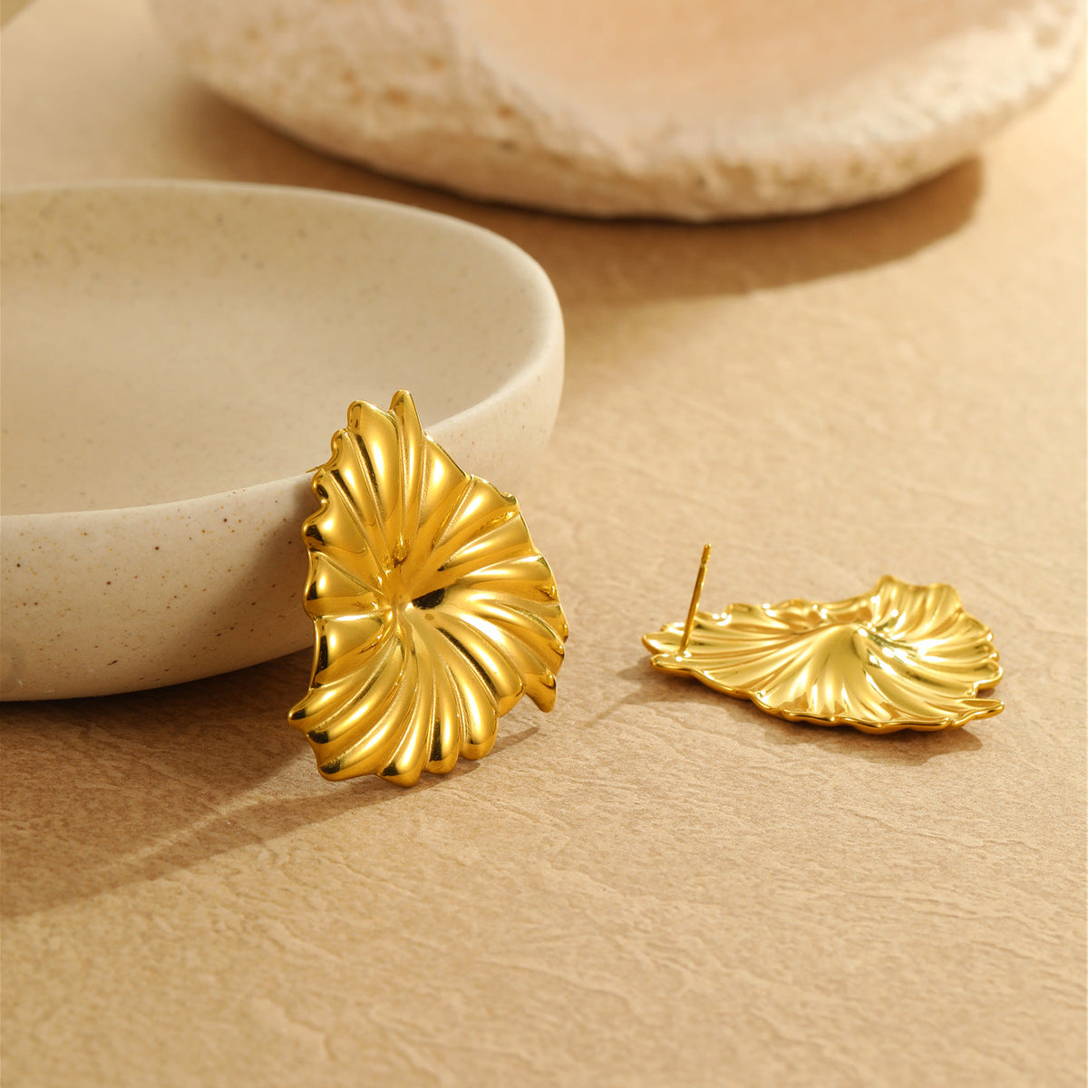 Wholesale  Light Luxury  Stainless Steel Earrings Large Leaf Earrings