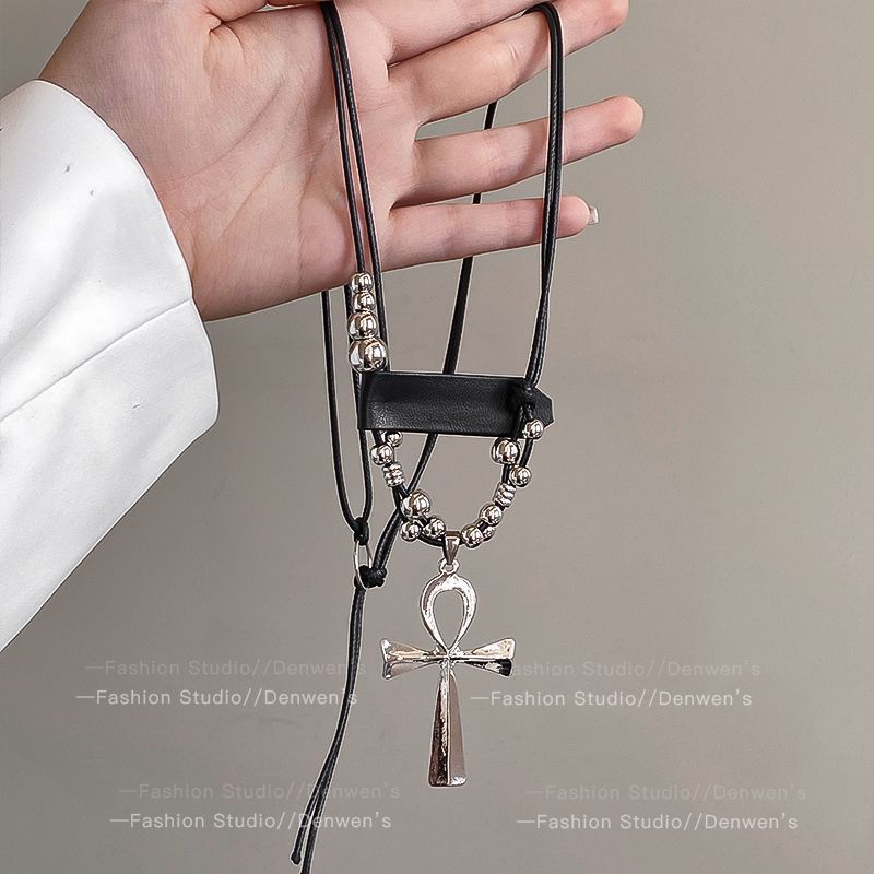 Wholesale Black Wooden Cross Pendant Necklace Edgy Subculture Layering Collarbone Chain Handmade Everyday Jewelry Accessory