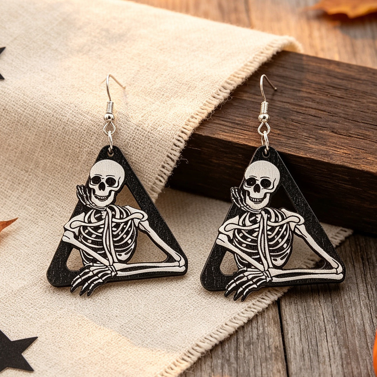 Wholesale Wooden Triangle Skull Earrings  Cartoon Print Fashion Jewelry Accessory
