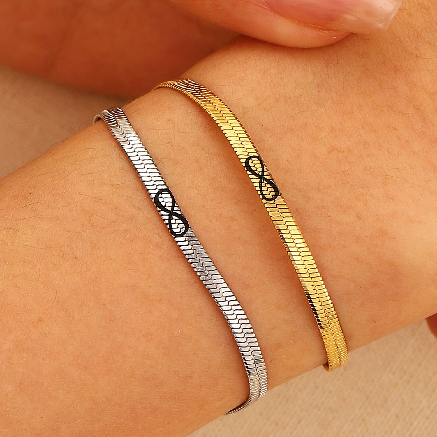 Wholesale letter 8 couple titanium steel bracelet