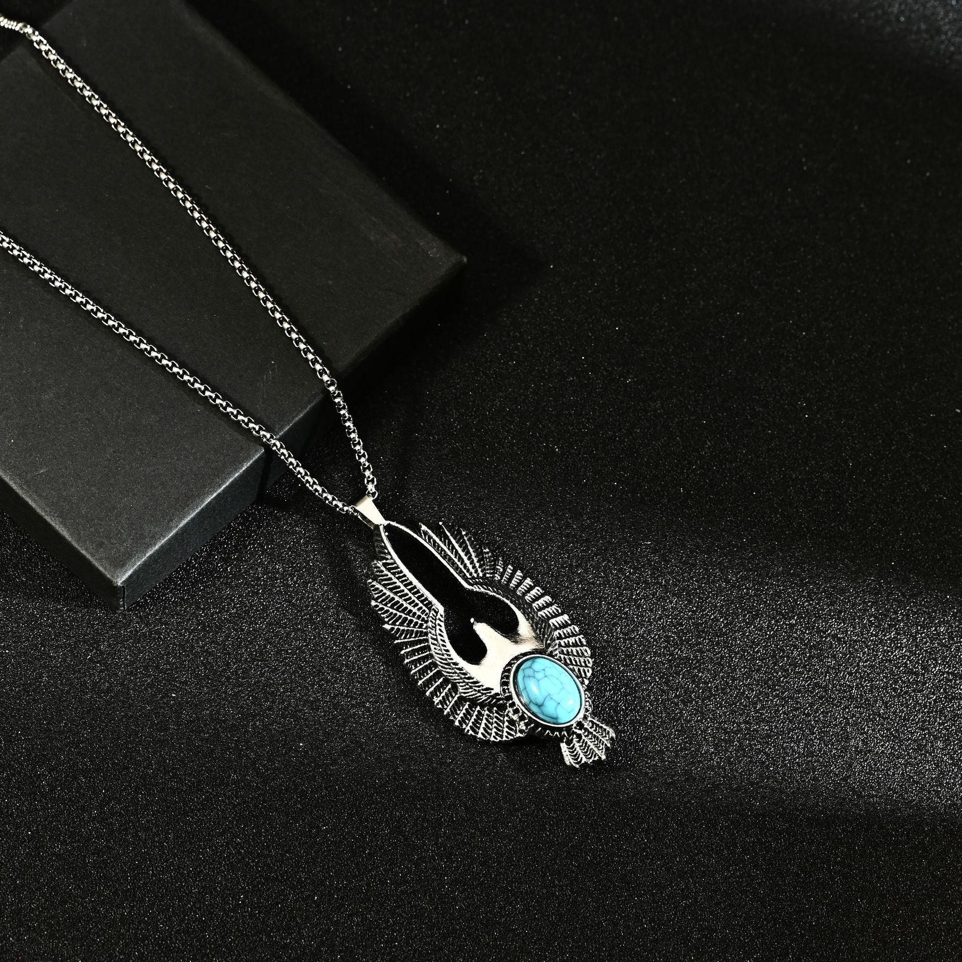 Wholesale Stylish Punk Vintage Turquoise Eagle Pendant Necklace Polished Zinc Alloy Unisex Layering Jewelry Gift