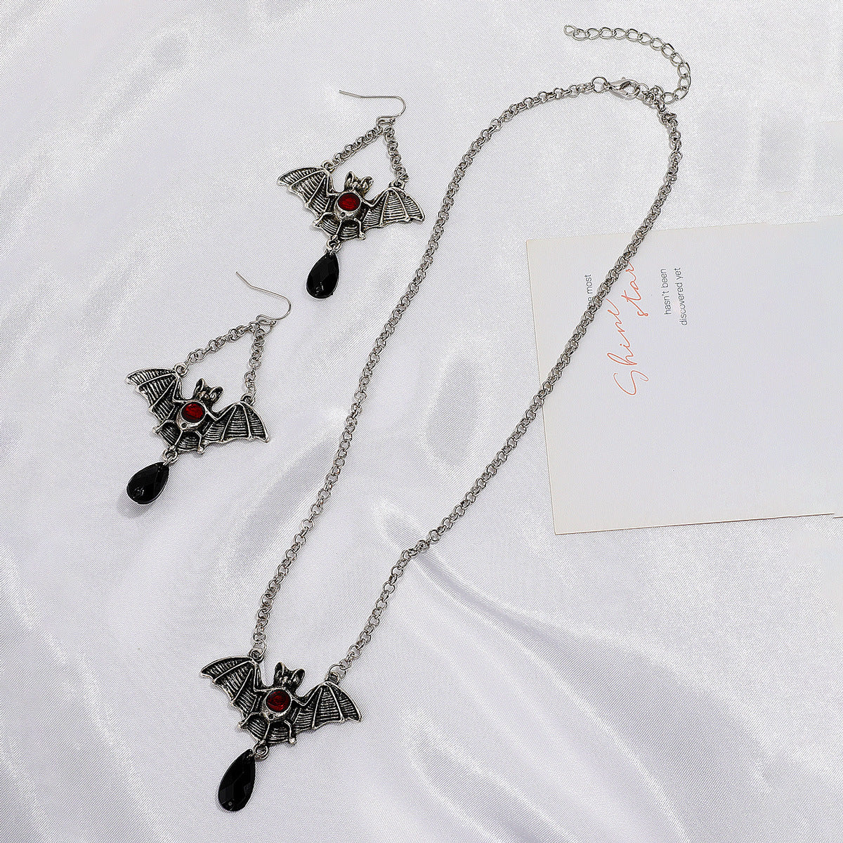 Wholesale   retro Gothic exaggerated black   necklace