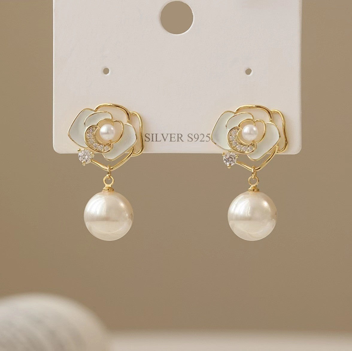 Wholesale Baroque Shaped Pearl Pendant Earrings ACC-ES-Tongs001