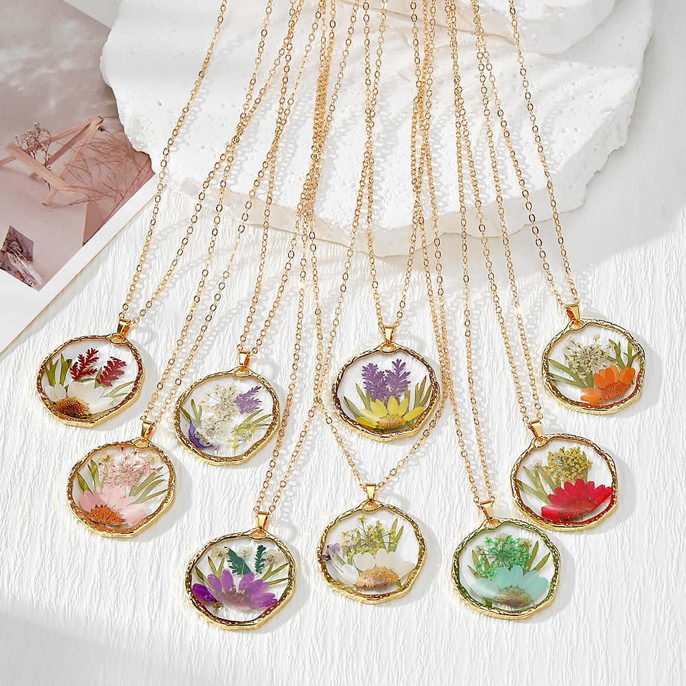 Wholesale Bohemian Dried Flower Clear Resin Pendant Necklace Colorful Flower Collarbone Chain Jewelry Accessory Gift