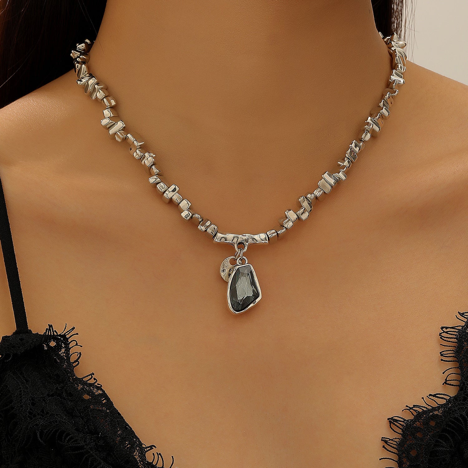 Bracciale con pendente a cuore a catena con perline irregolari retrò all'ingrosso