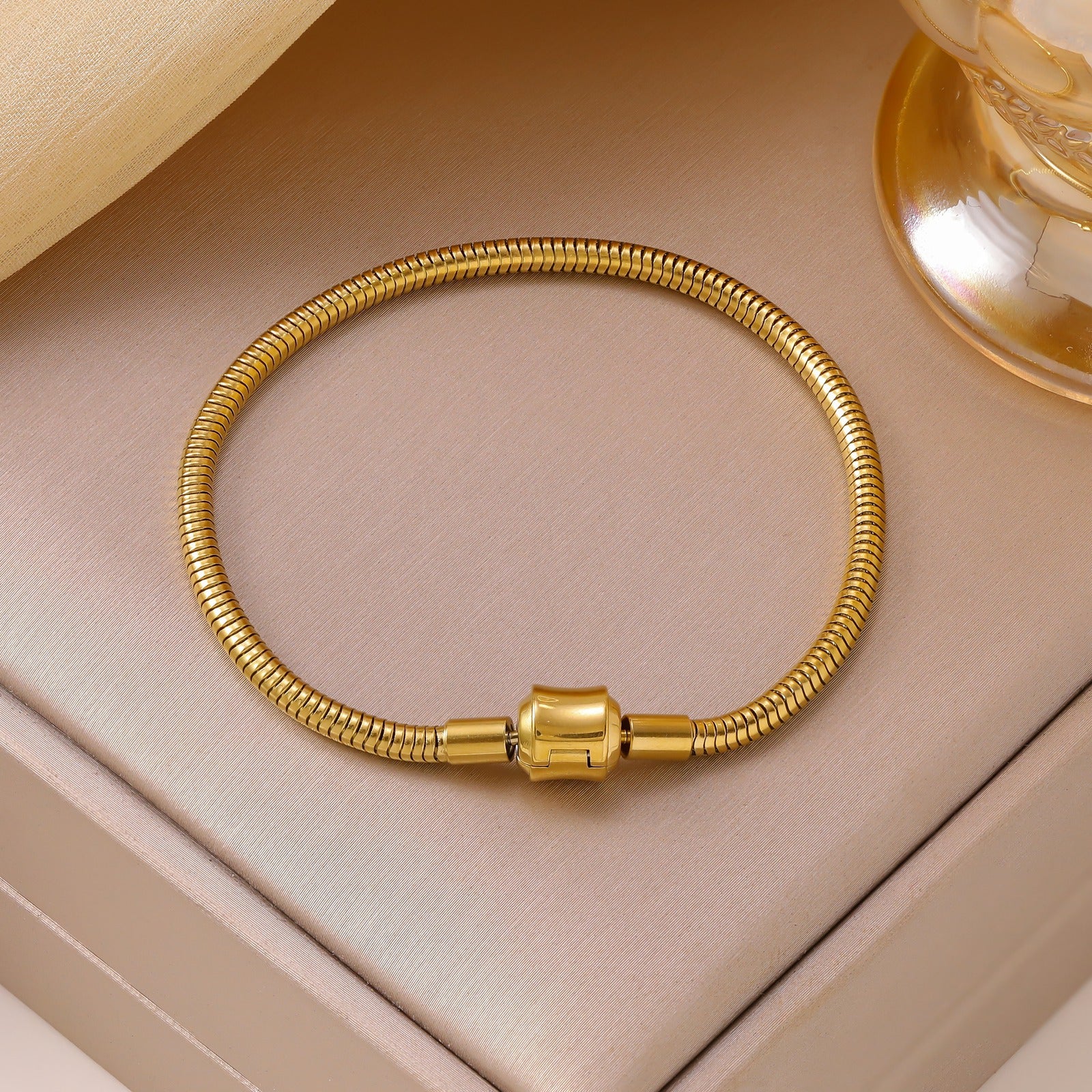Wholesale Snake Bone Titanium Steel Bracelet Fashion DIY Jewelry Accessory With Beaded Chain For Unisex Everyday Wear Or Gift