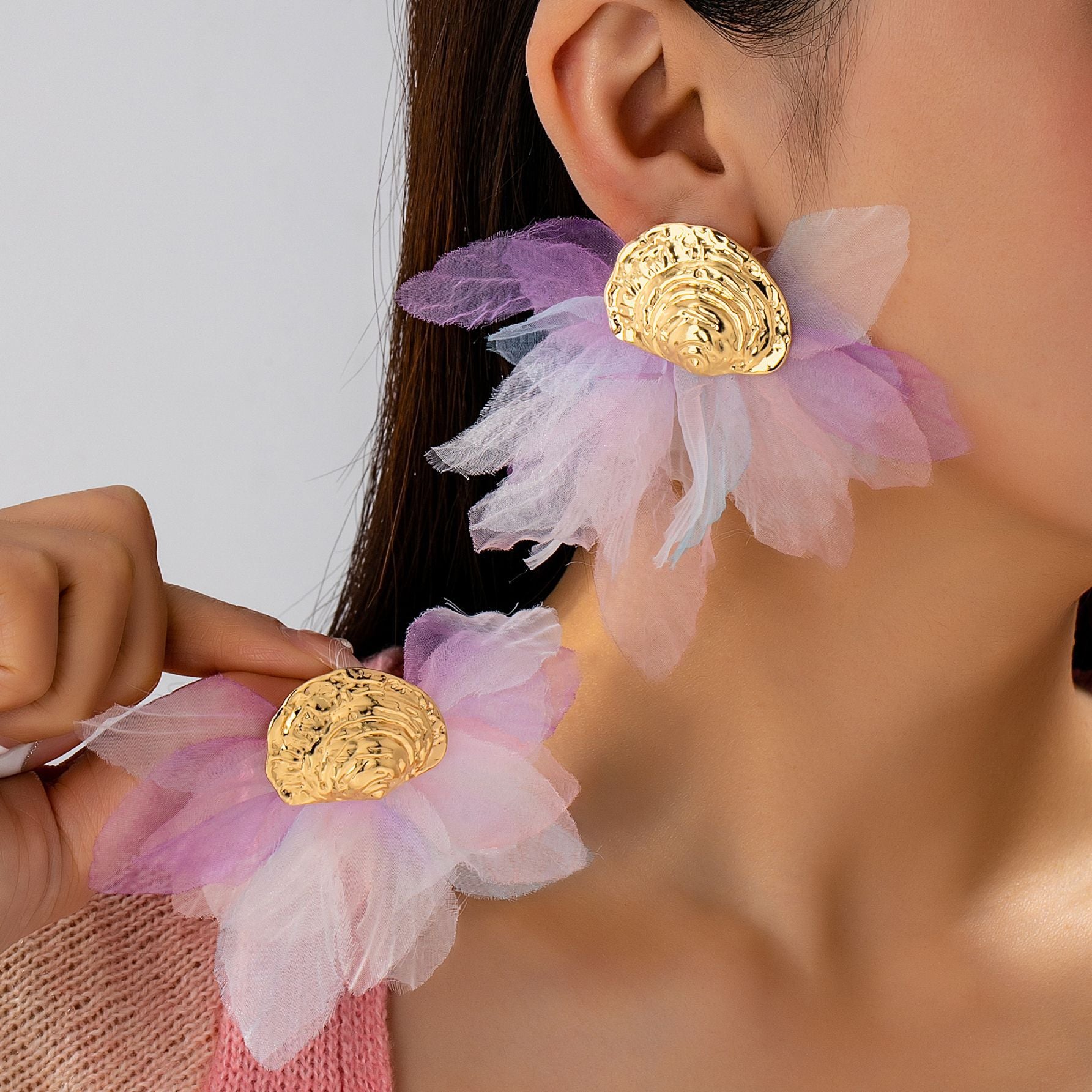 Wholesale Trendy Gradient Layered Flower Shell Earrings For Women Everyday Party Wear And Gift