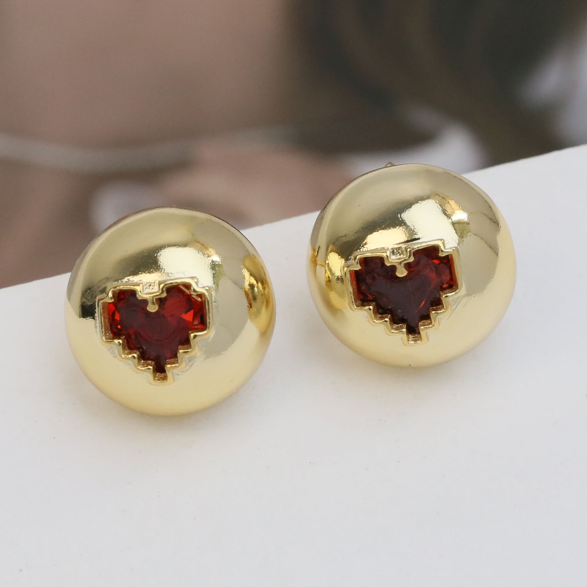 Wholesale 18k golden horse sek love heart heart cute little earrings
