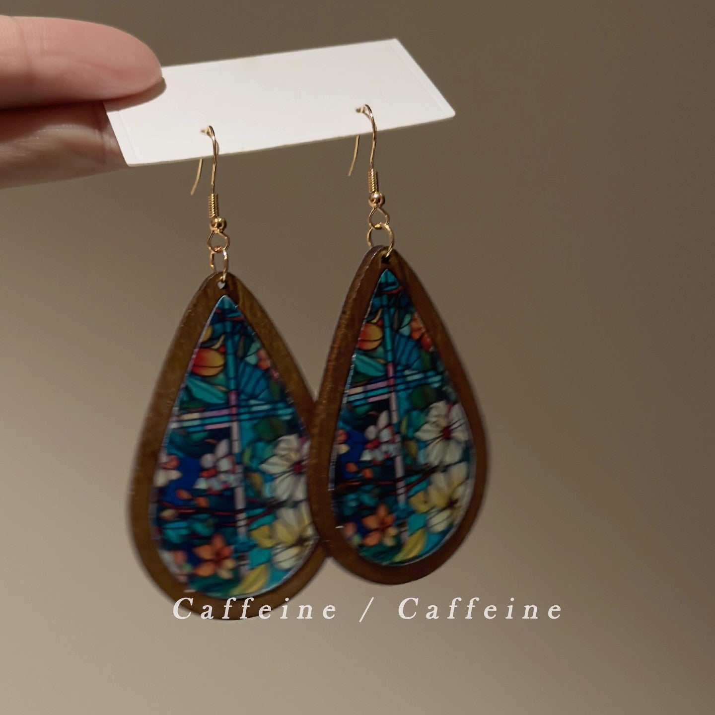 Wholesale Baroque Vintage Wooden Acrylic Droplet Cathedral Print Earrings - Jewelry Accessory for Gift Resale