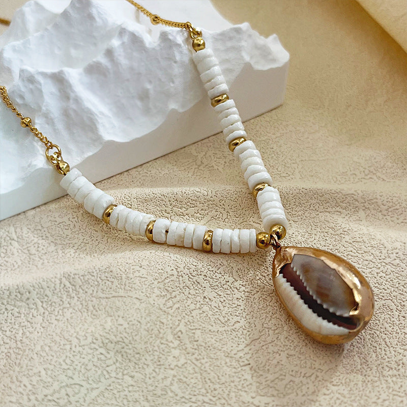 Wholesale Bohemian retro natural white shell niche design necklace