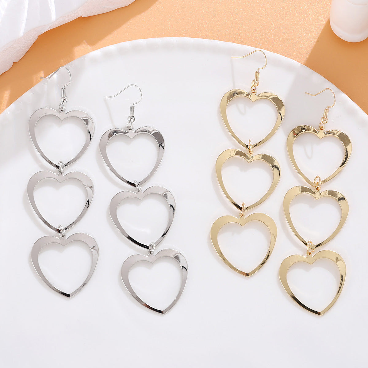 Wholesale  Retro  Luxury Cut Out Heart Long Earrings