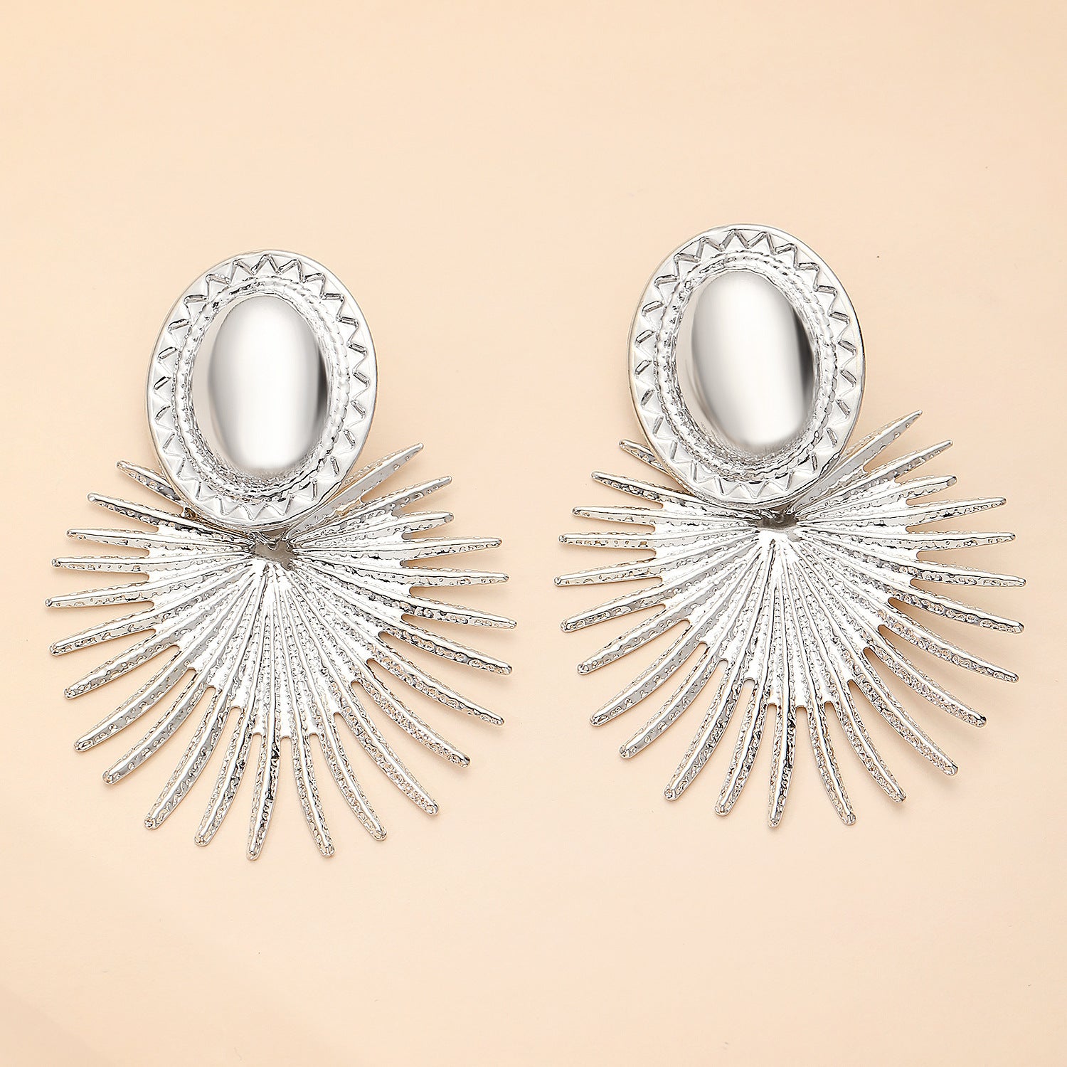 Wholesale European Style Exaggerated Oval Earrings Alloy Electroplated Fashion Accessory for Party or Gift