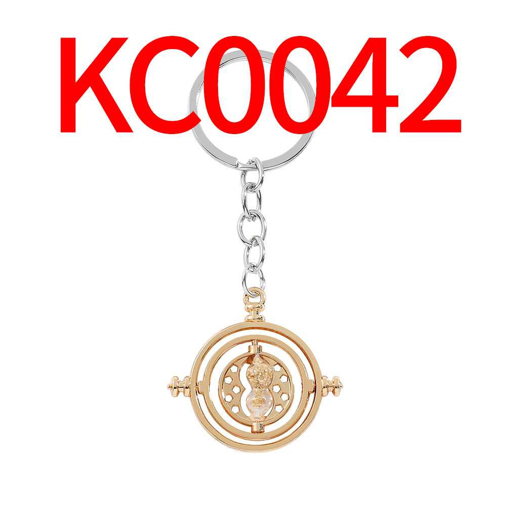 Wholesale 5pcs Fashionable and creative keychains