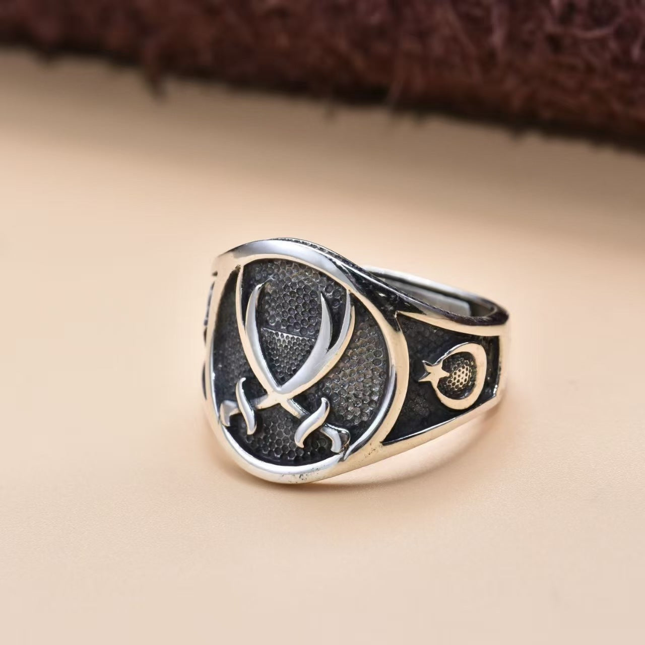 Wholesale Men' s Hip Hop Dark Open Ring Fashion Jewelry Accessory