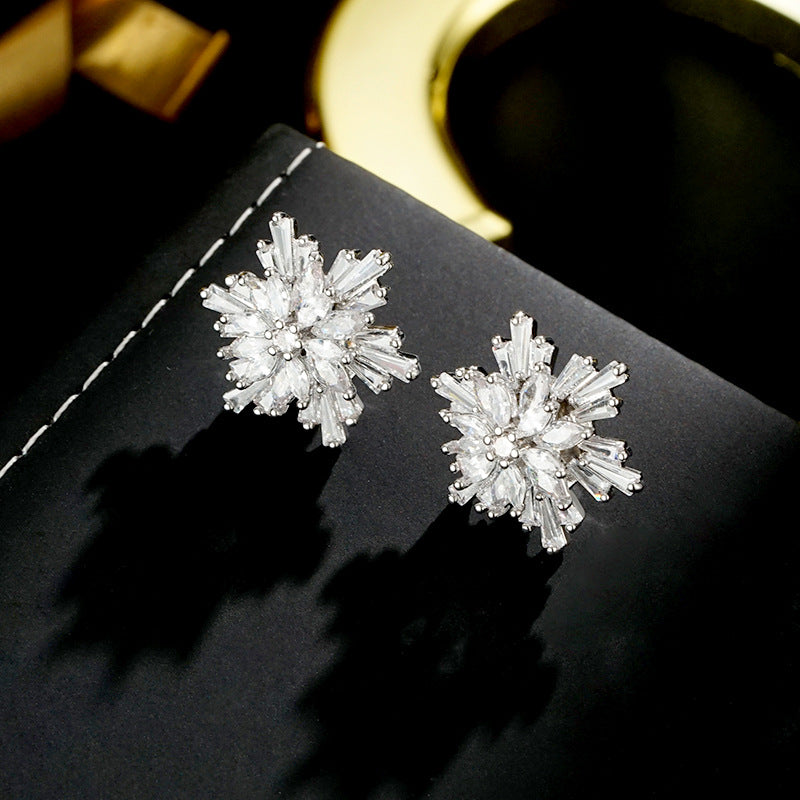 Wholesale  Snowflake Zircon Inlaid Exquisite Earrings