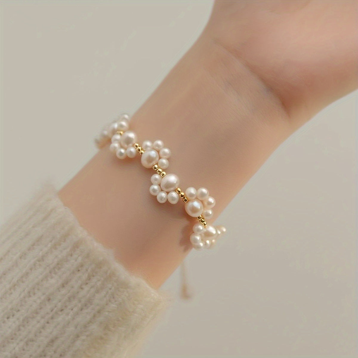 Wholesale Exquisite  Pearl Cat Claw Bracelet