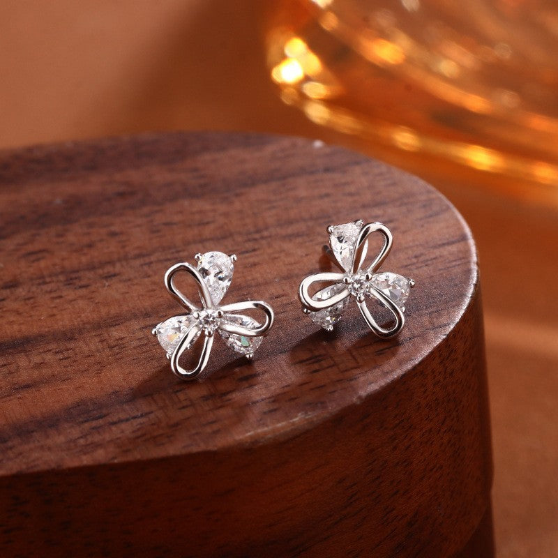 Wholesale Sterling Silver 925 New Arrival Three-leaf Flower Stud Earrings
