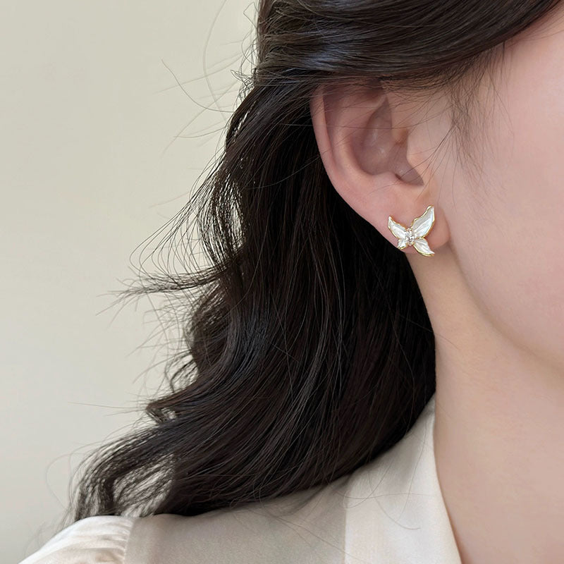Wholesale  Oil Drop Butterfly Earrings Light Luxury Versatile Earrings
