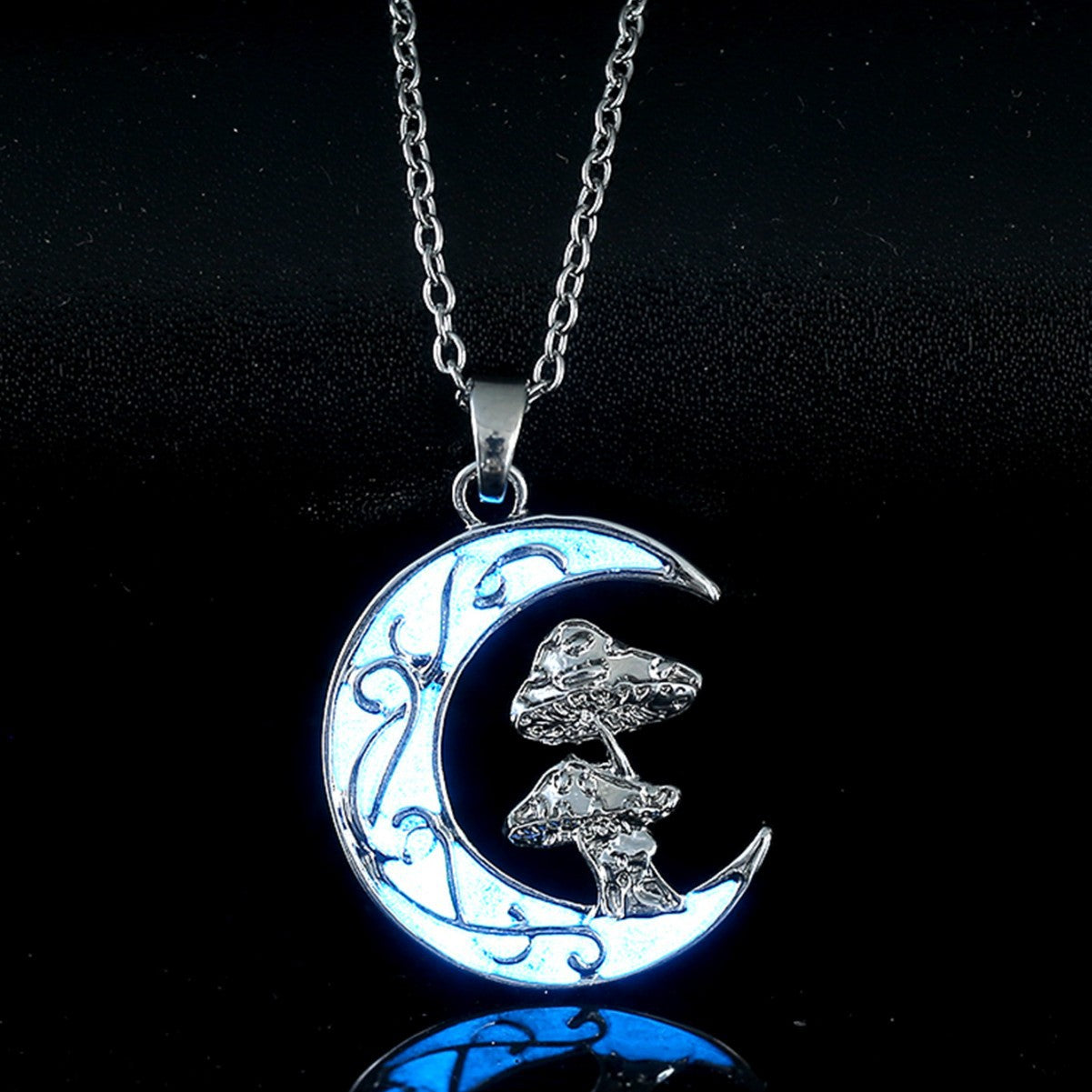 Wholesale retro moon mushroom oil drop luminous  pendant necklace