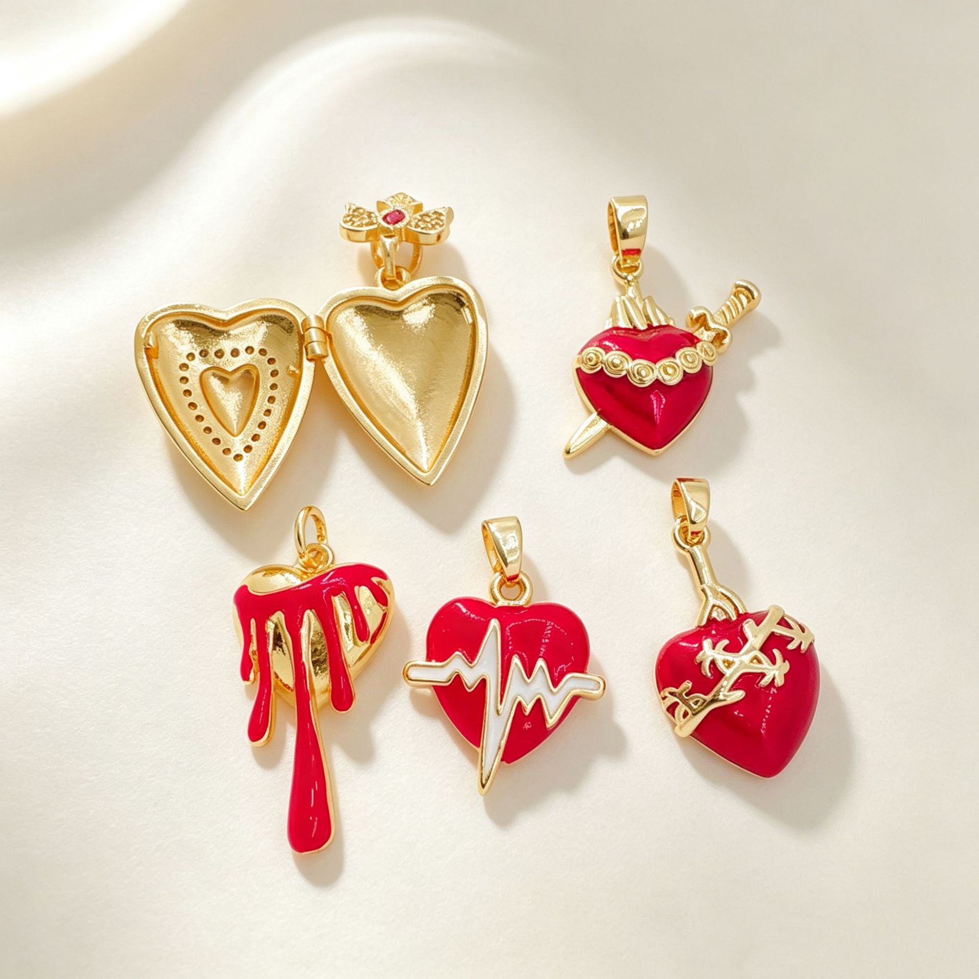 Wholesale Chic Red Crown Heart Pendant Necklace Gold Plated Copper Fashion Accessory