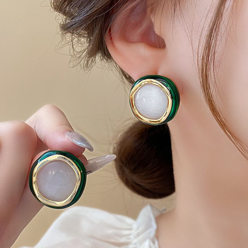 Wholesale French Vintage Camellia Flower Earrings Alloy Electroplated Jewelry Accessory