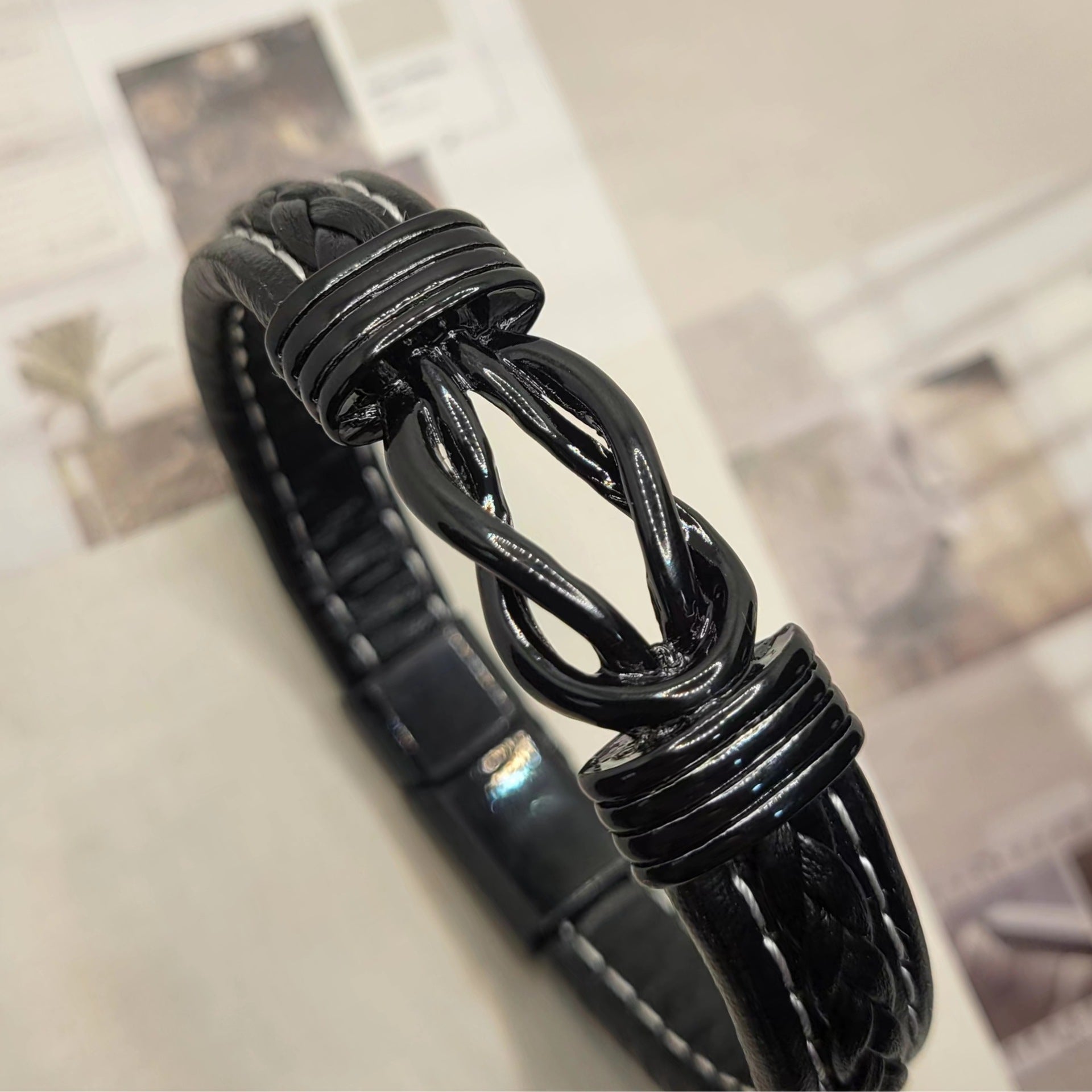 Wholesale men's leather bracelet