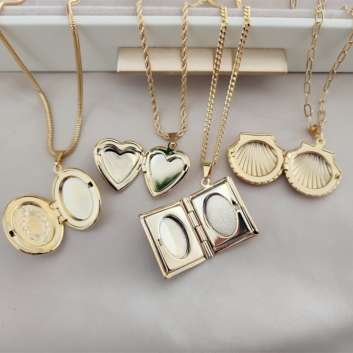 Wholesale  stainless steel love box shell oval necklace