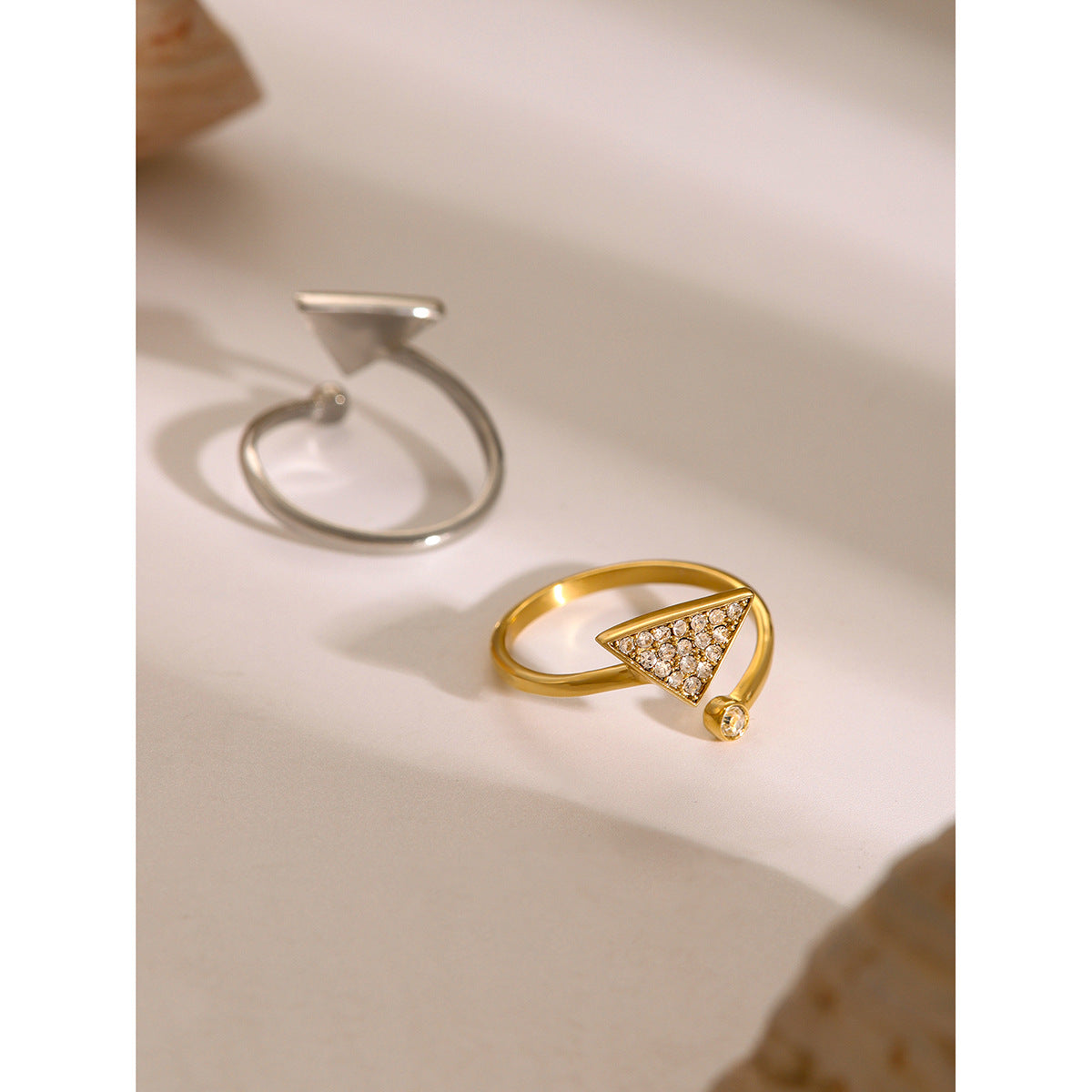 Wholesale  18k gold stainless steel triangle diamond staggered opening ring