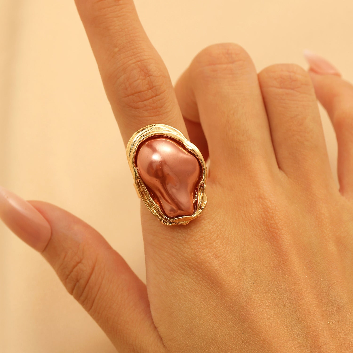 Wholesale Stylish Baroque Imitation Pearl Open Ring For Women Geometric Irregular Gold Tone Boutique Resale Jewelry Accessory