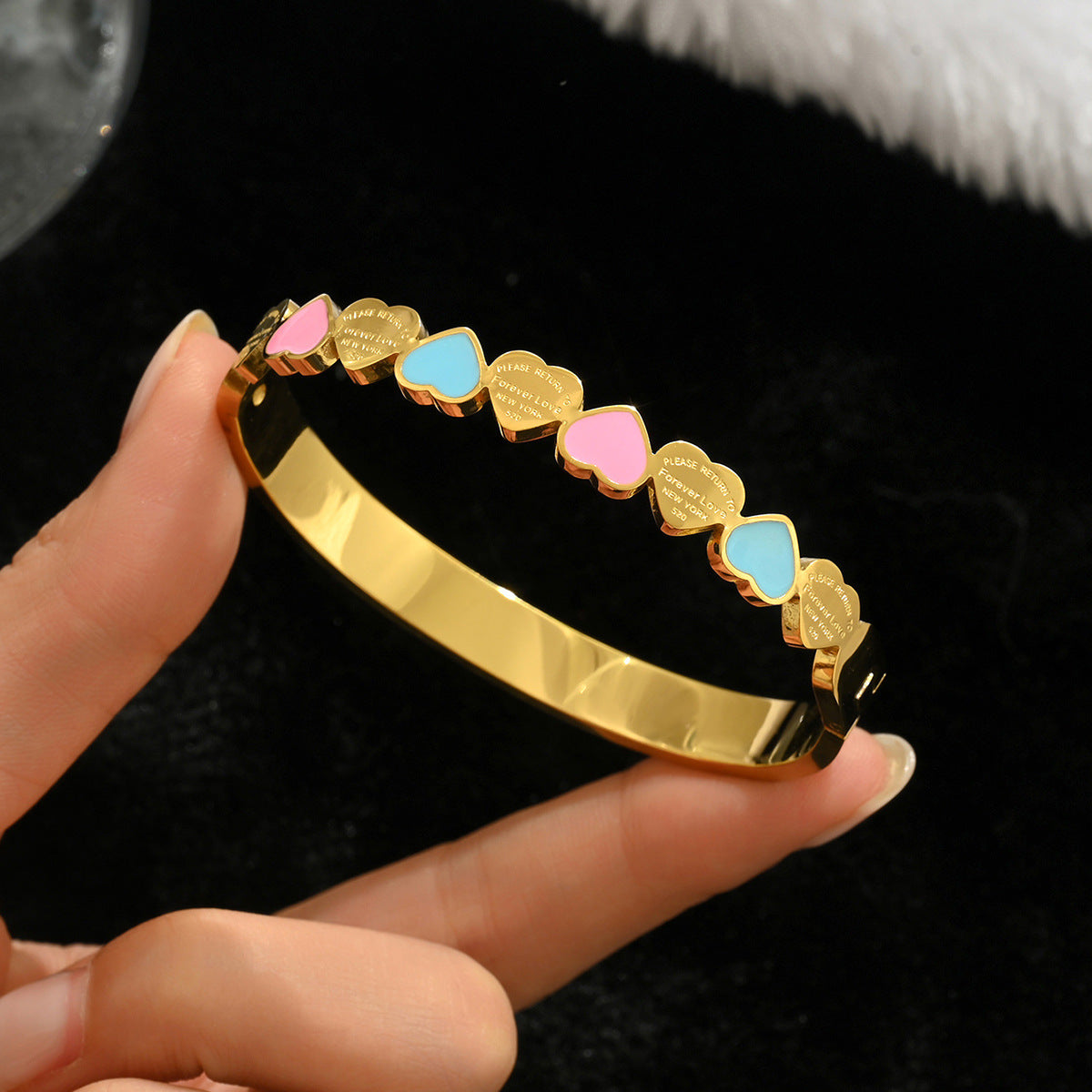 Wholesale Titanium Steel Gold Electroplated Studded Bracelet Set Fashion Jewelry Accessory