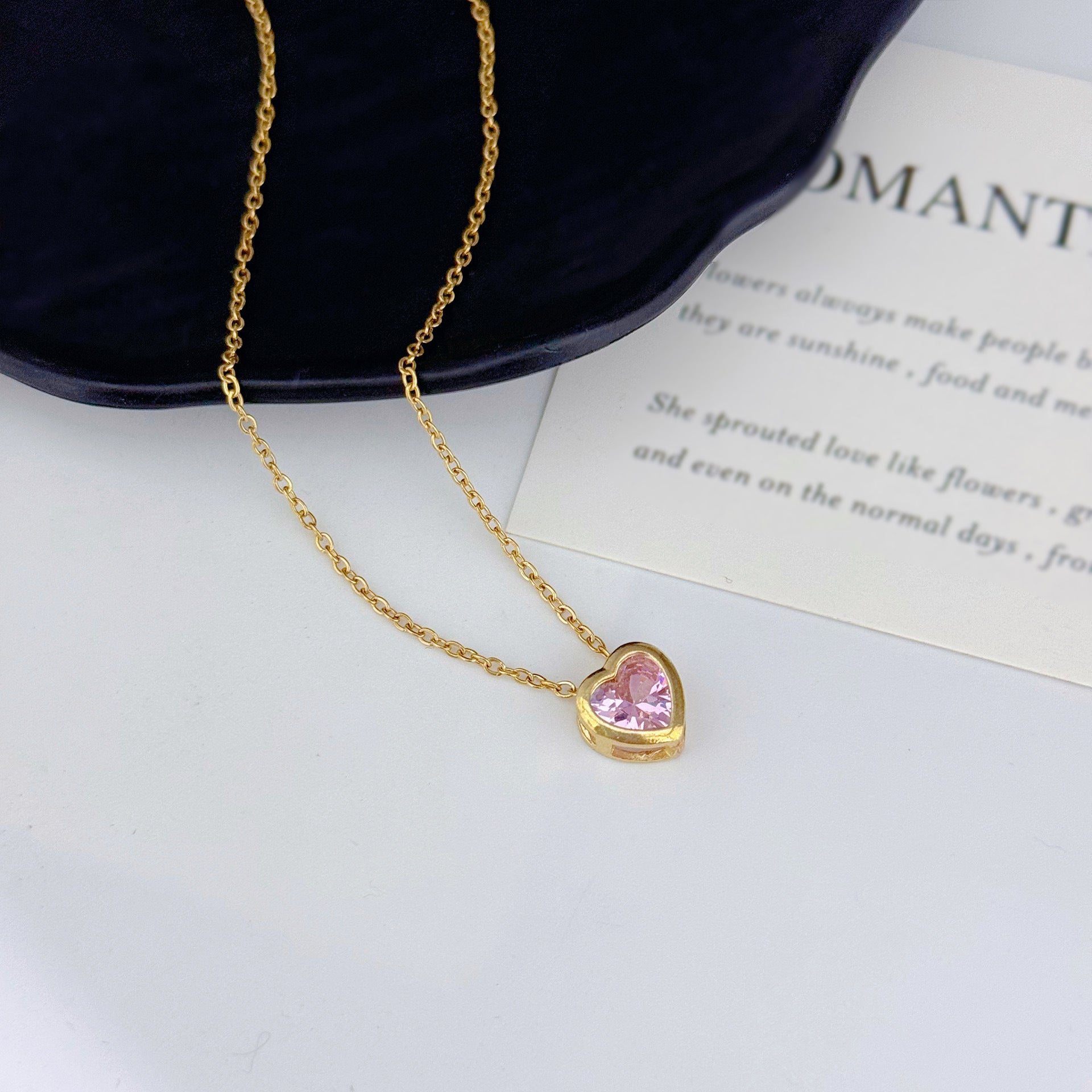 Wholesale Colorful Heart Zircon Necklace Stylish Everyday Collarbone Chain Fashion Accessory Gift