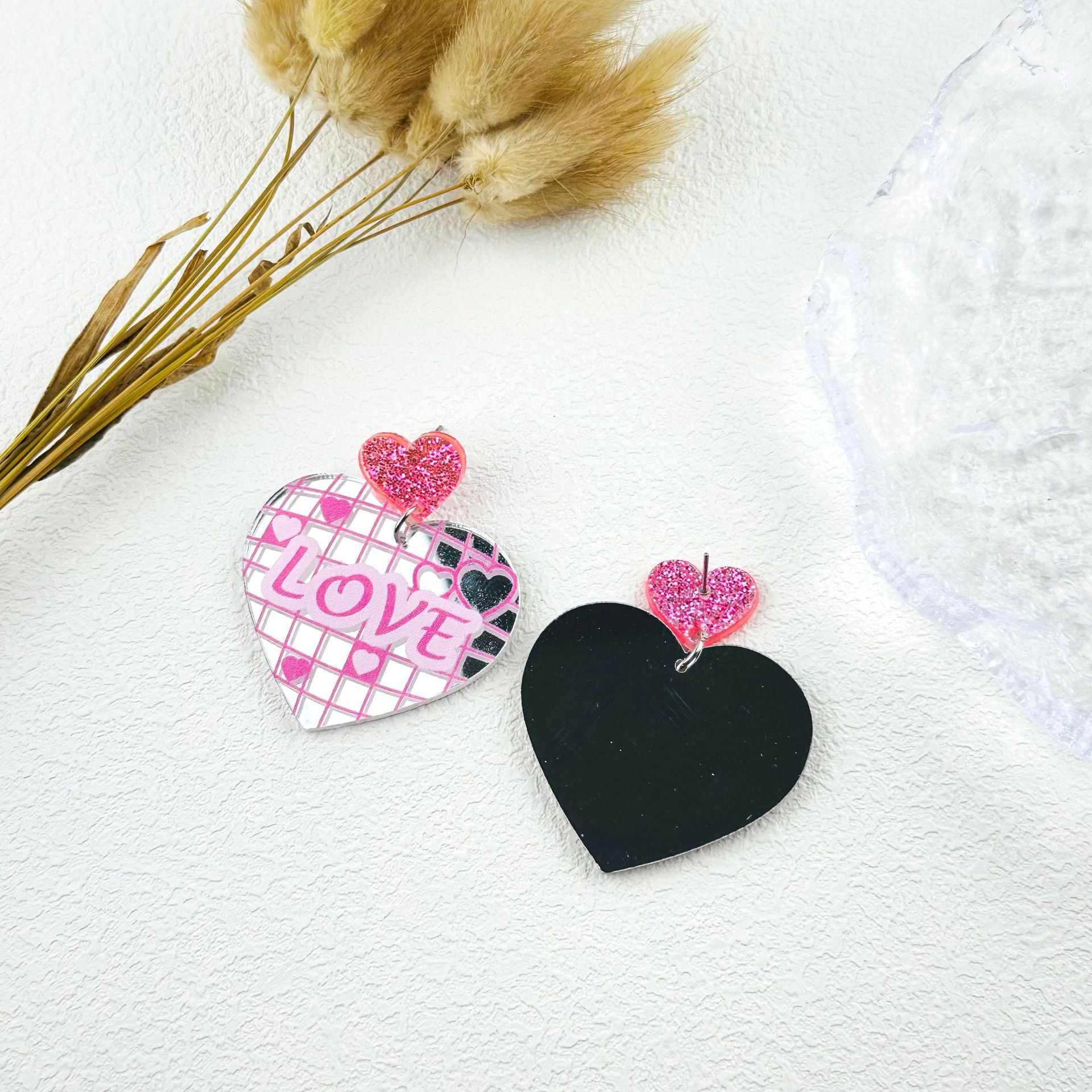 Wholesale  Valentine's Day mirror love heart acrylic creative earrings