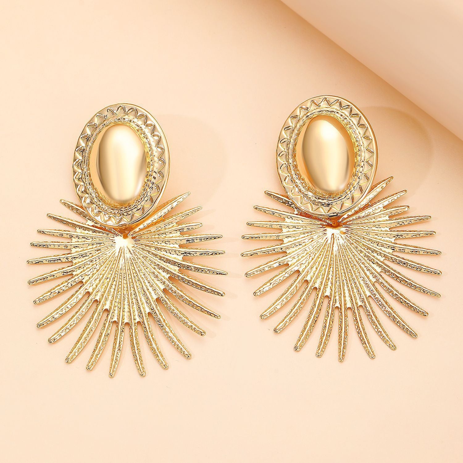 Wholesale European Style Exaggerated Oval Earrings Alloy Electroplated Fashion Accessory for Party or Gift