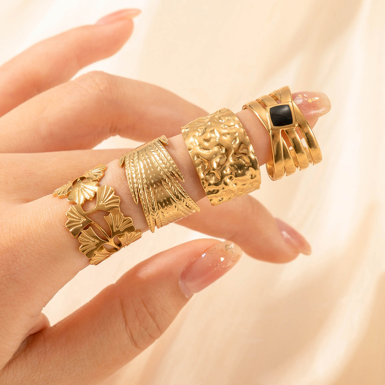 Wholesale Metal Advanced Sense Ginkgo Leaf Opening Titanium Steel Ring