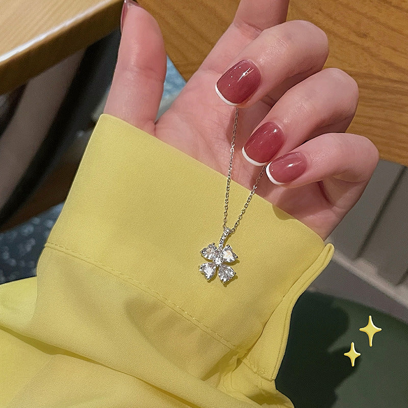 Wholesale Micro-inlaid Zircon Flower Titanium Steel Necklace