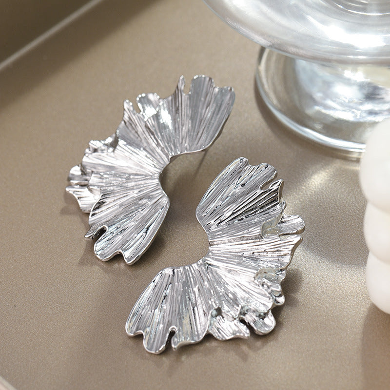 Wholesale Exaggerated Retro Creative Leaf Floral Earrings